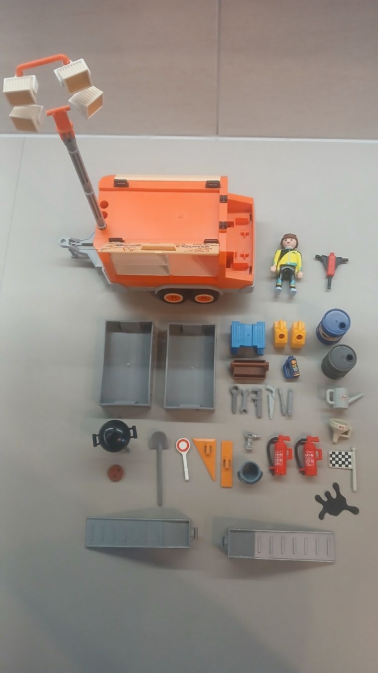 Playmobil Giocattoli: Playmobil remorque de chantier  – Usato da Romainmôtier venduto da PanPan 3
