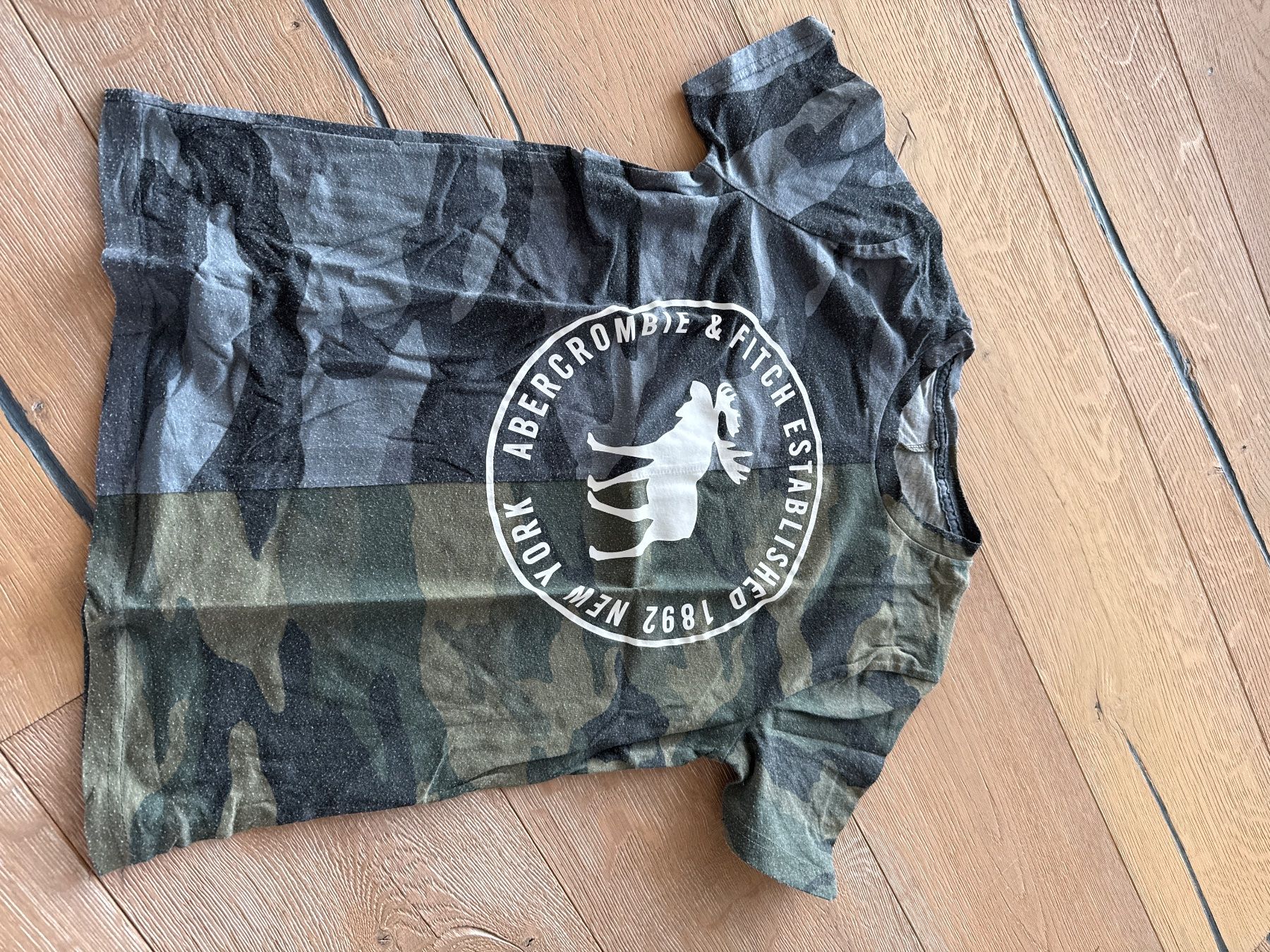 Abercrombie Camicie, T-shirt & Polo: Abercrombie T-Shirt Gr. 11/12 – Usato da Himmelried venduto da Dievole