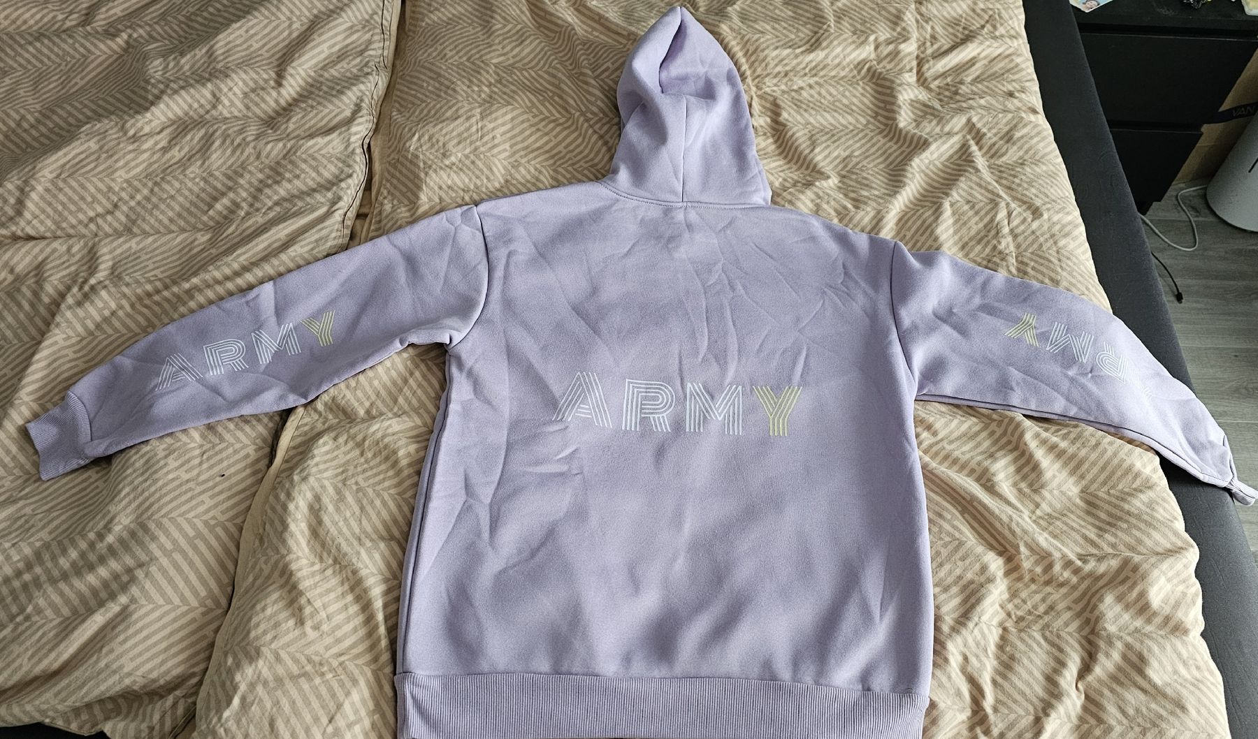 Maglioni & Felpe: Hoodie von BTS "ARMY" – Nuovo e nell'imballaggio originale da Wallbach venduto da ast_n7q9