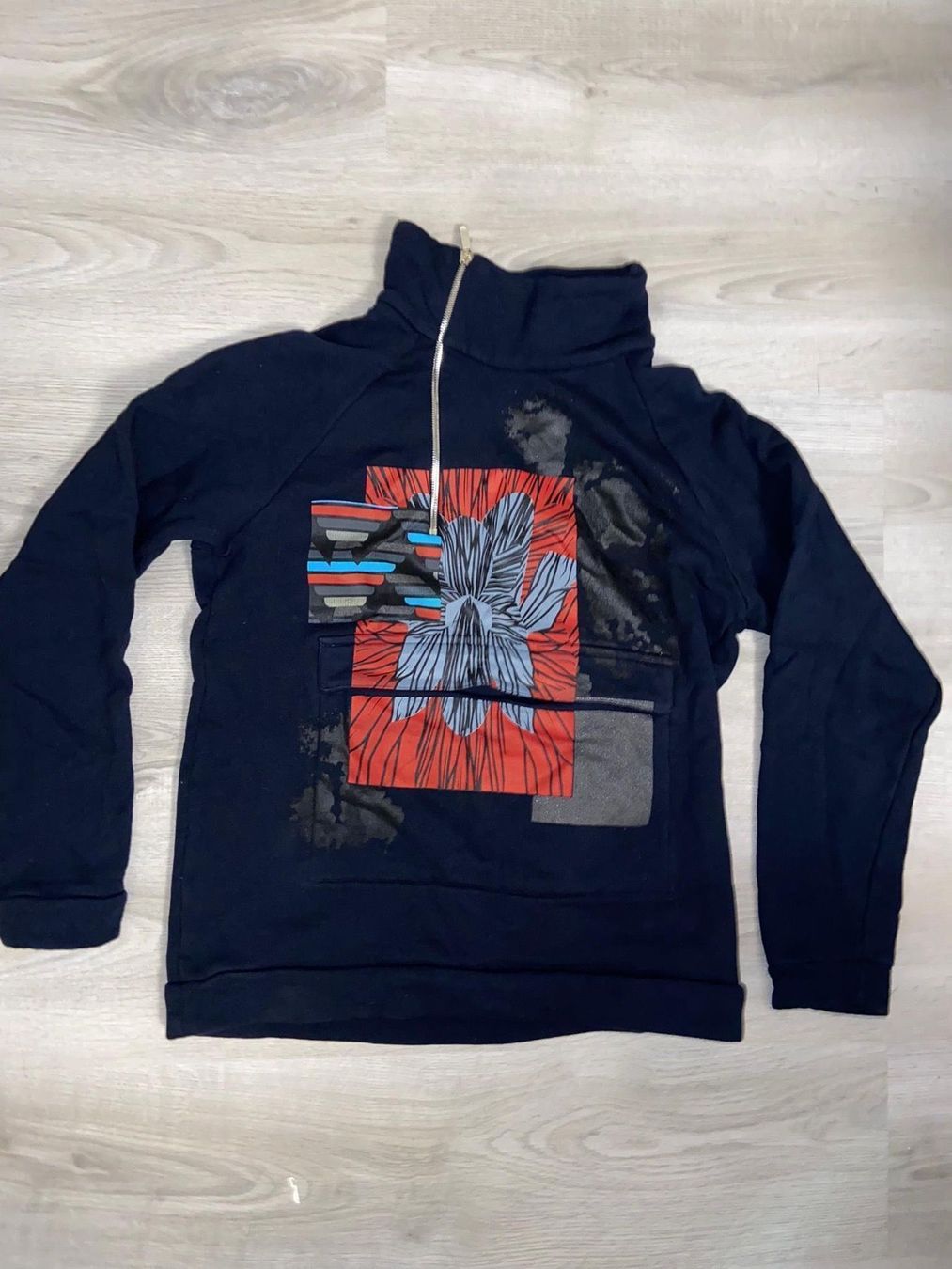 Armani Pulls & Sweat-shirts: Armani pull taille M – D'occasion à Montreux par Pipo7878