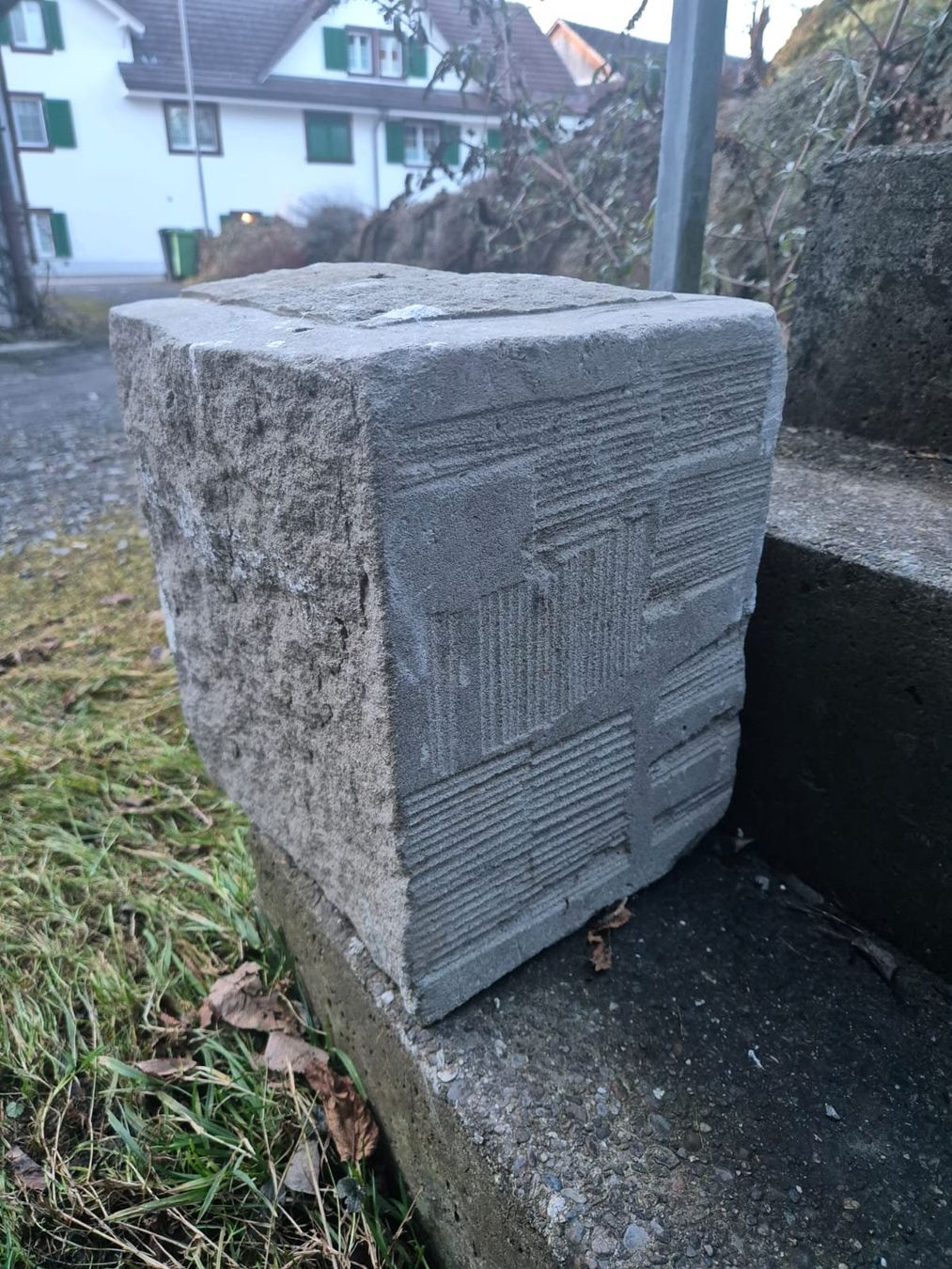 Pietre & tegole: Steinquader aus Steinmetzbetrieb – Usato da Rifferswil venduto da mic_vqj2