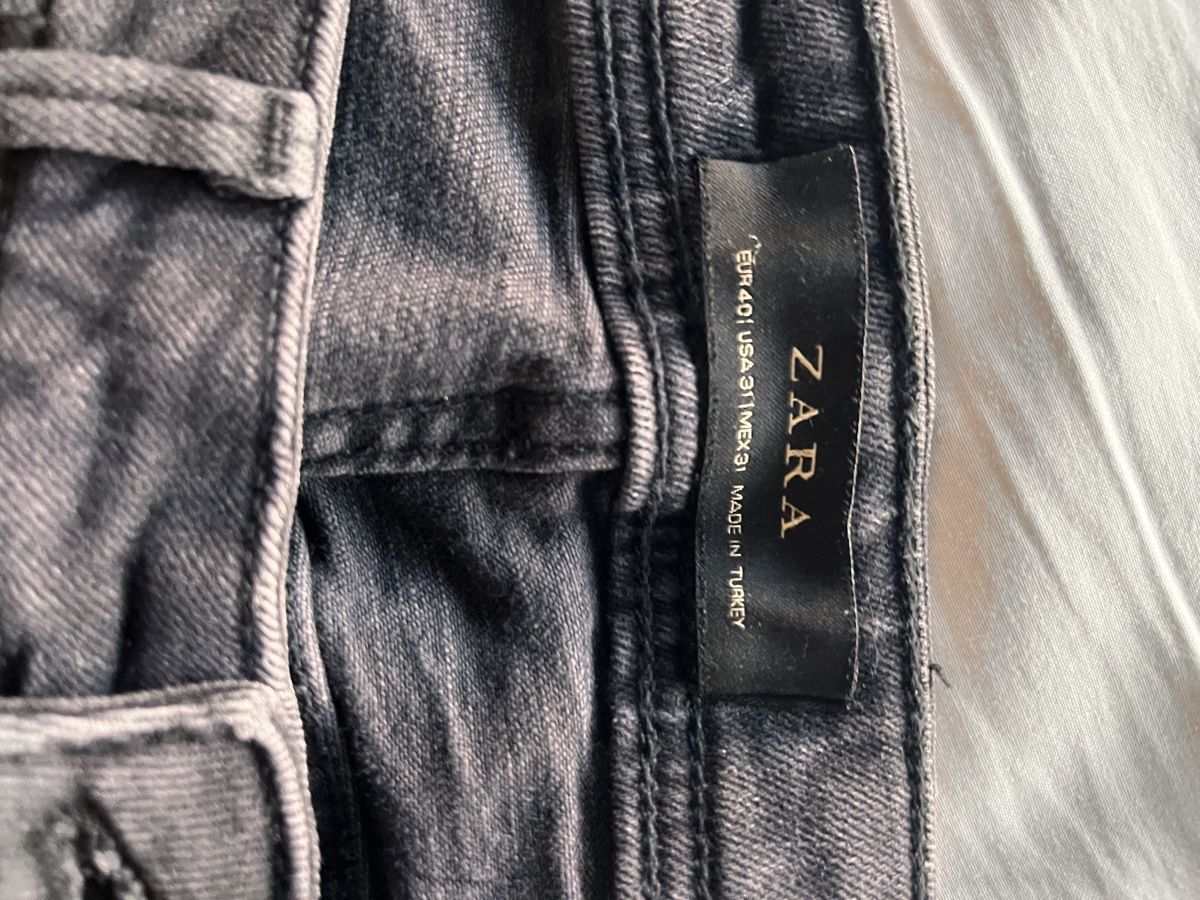 Zara Jeans: Jeans garçon noir slim taille 16 ans – Gebraucht aus Delémont von bouboute01 2