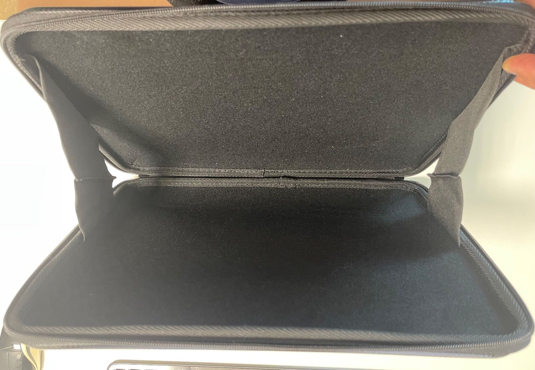Covers & Borse: Laptop Schutzcover – Nuovo (secondo la descrizione) da Wetzikon ZH venduto da ischbaer 1