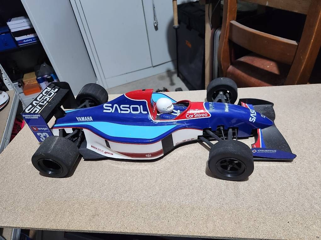 Modellismo RC: Kyosho 643 F1 1/8 électrique  – Usato da Renens VD venduto da aligrapefruit