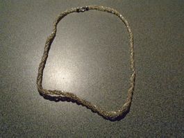Kette silberfarbig/weiss gedrillt