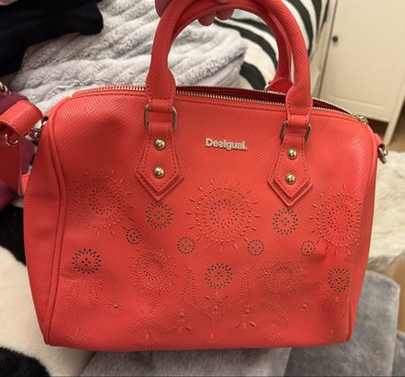• Desigual Tasche •
