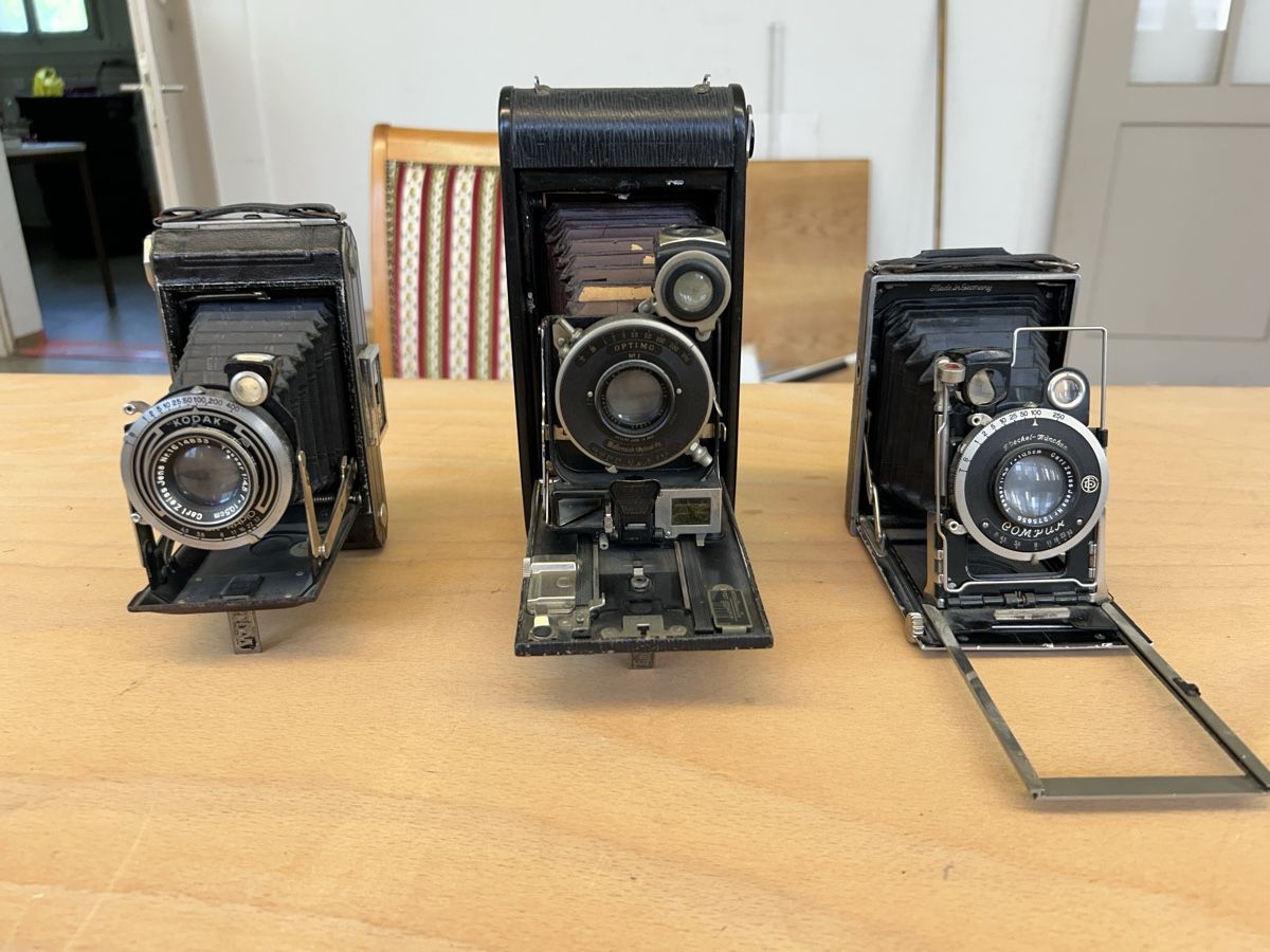 Kodak Fotocamera: Drei alte Klappkameras Kodak - Compur – Usato da hombrechtikon venduto da rolfc