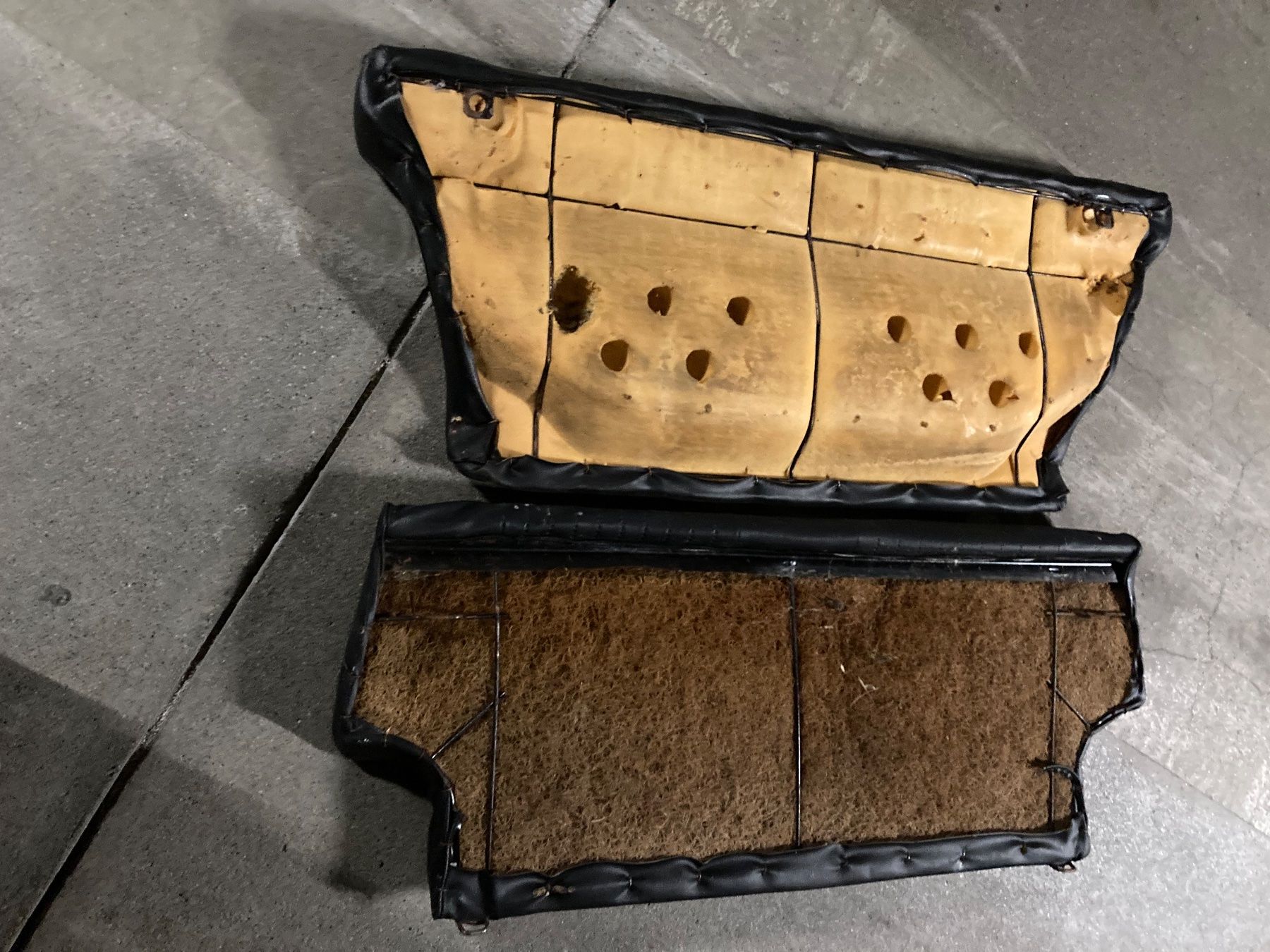 Fiat Tutti pezzi di ricambio auto: Fiat 126 sièges et banquette noire – Usato da Versoix venduto da Jeannot57 3