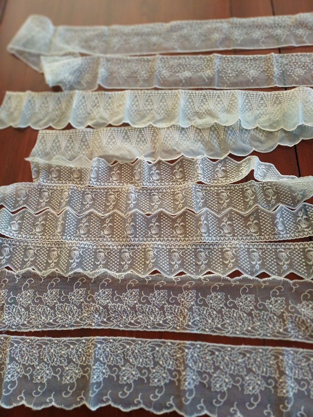 Tissus: 4 sehr alte, antike Spitzen – Neuf (Voir description) à Gächliwil par lesidees 2
