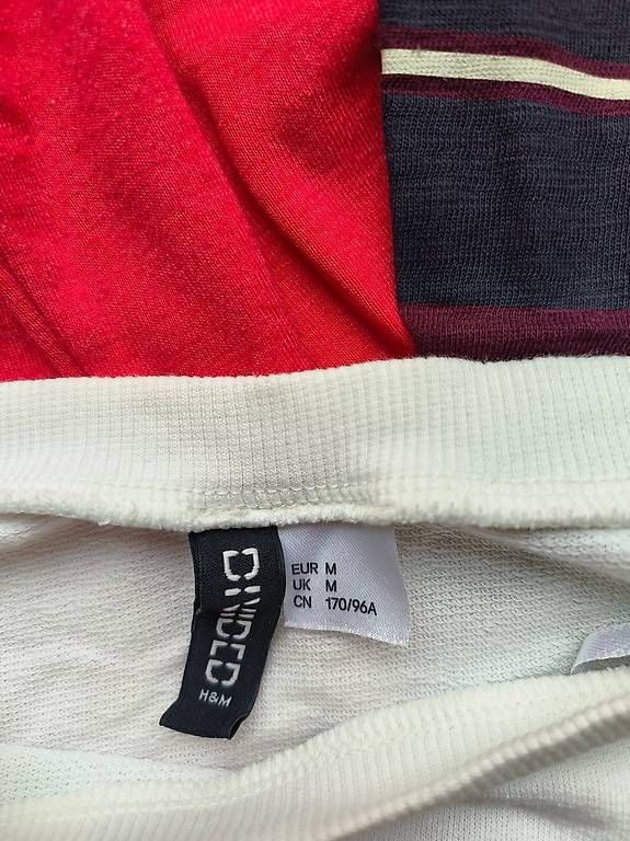 Kleiderpakete: Lot de trois Pulls – Gebraucht aus Grône von mmaye 1