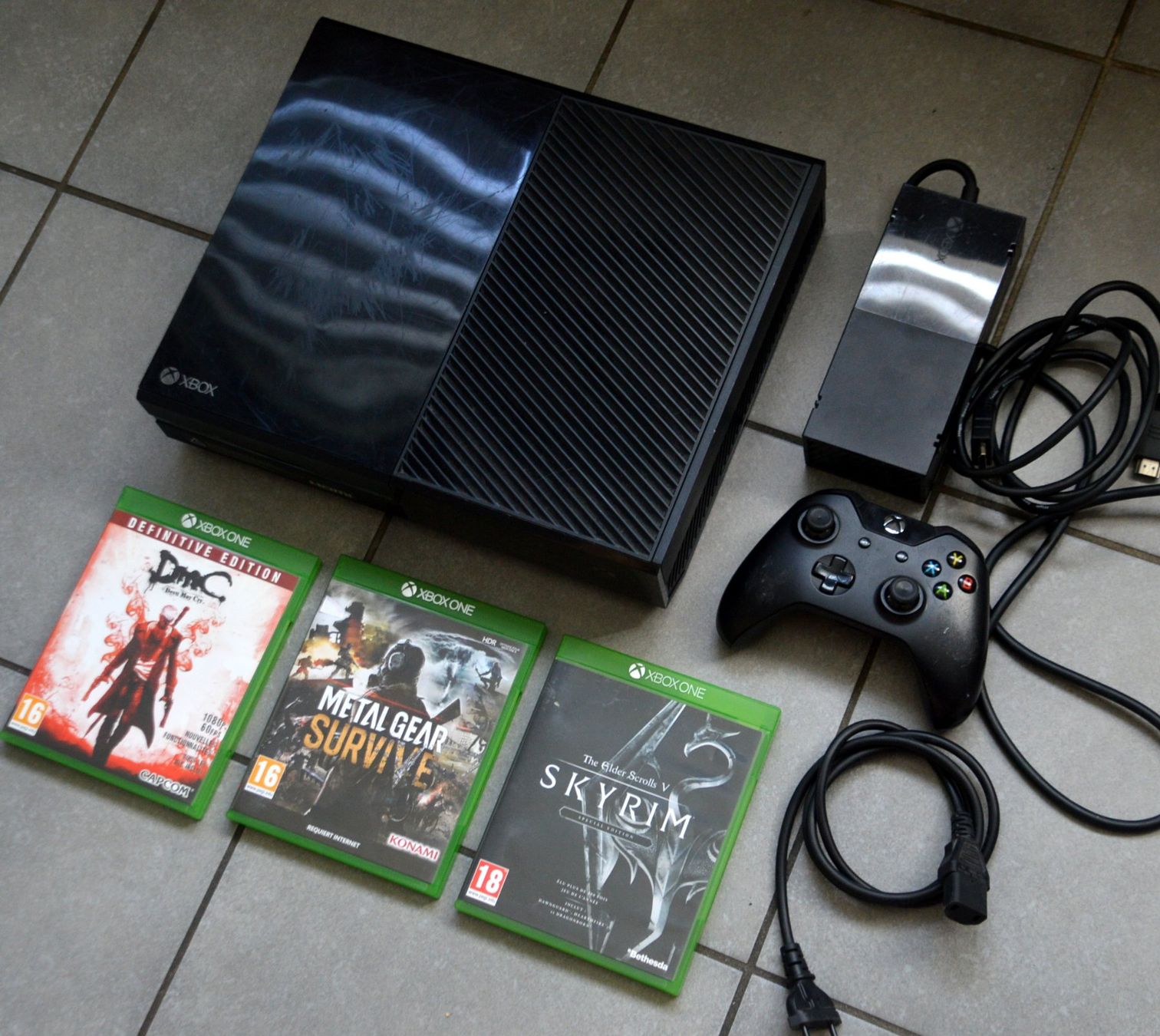 Microsoft Console: Xbox One 1540 – Usato da Collonges venduto da arashee 1