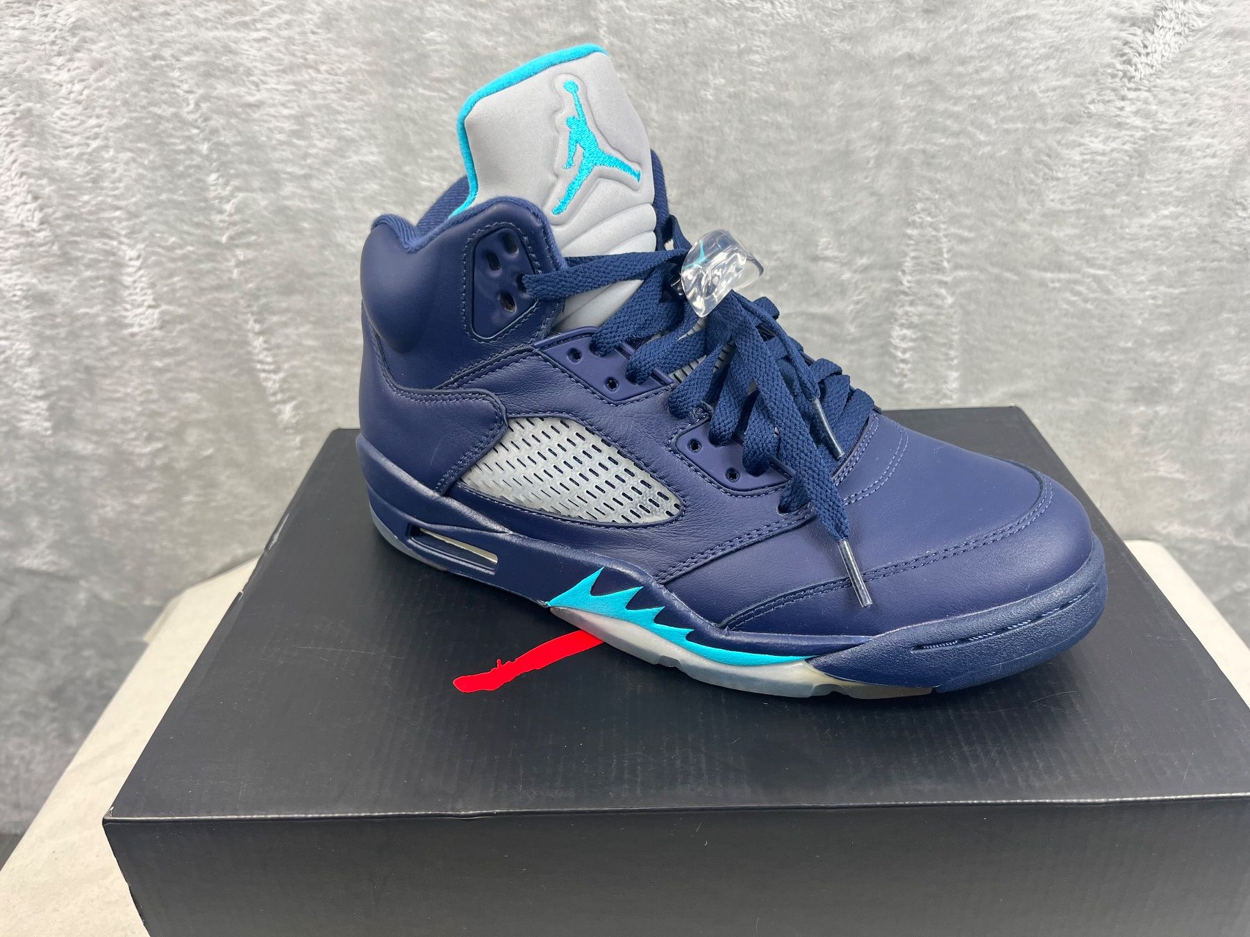 Jordan Scarpe da uomo: Jordan 5 retro 'Pre-Grape' 2015 – Nuovo e nell'imballaggio originale da Niederlenz venduto da dom_r6rz