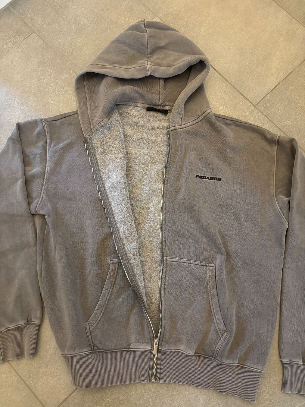 Pegador Pullover & Sweatshirts: Pegador Sweat Jacket , Gr.M, Grau – Neu (gemäss Beschreibung) aus Thun von Nortshore0 1