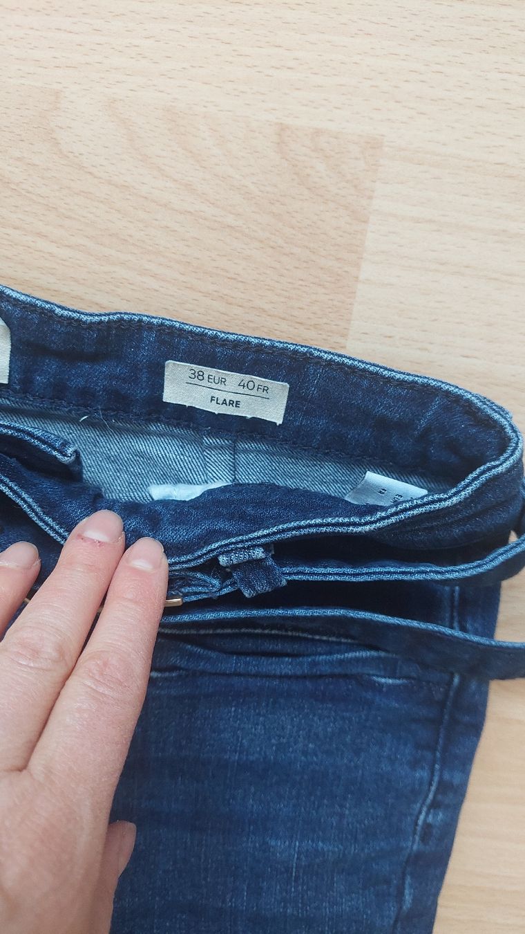 C&A Jeans: Flare Jeans – Usato da Zürich venduto da Cindarel 1