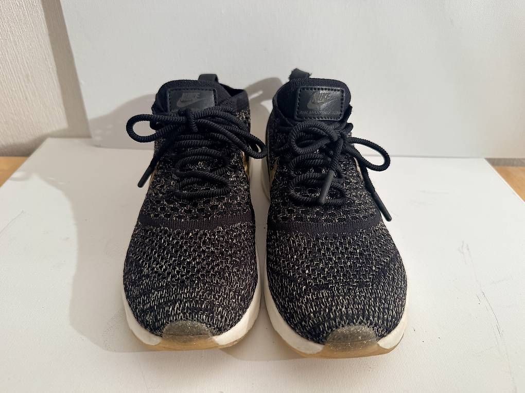 Nike Damenschuhe: Chaussures Nike 38.5 – Gebraucht aus Lausanne von fynou 1