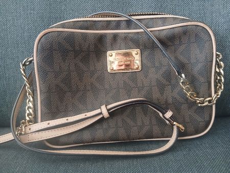 Michael Kors Jet Set Brown great condition. 