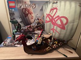 LEGO 7018 Viking Ship challenges the Midgard Serpent