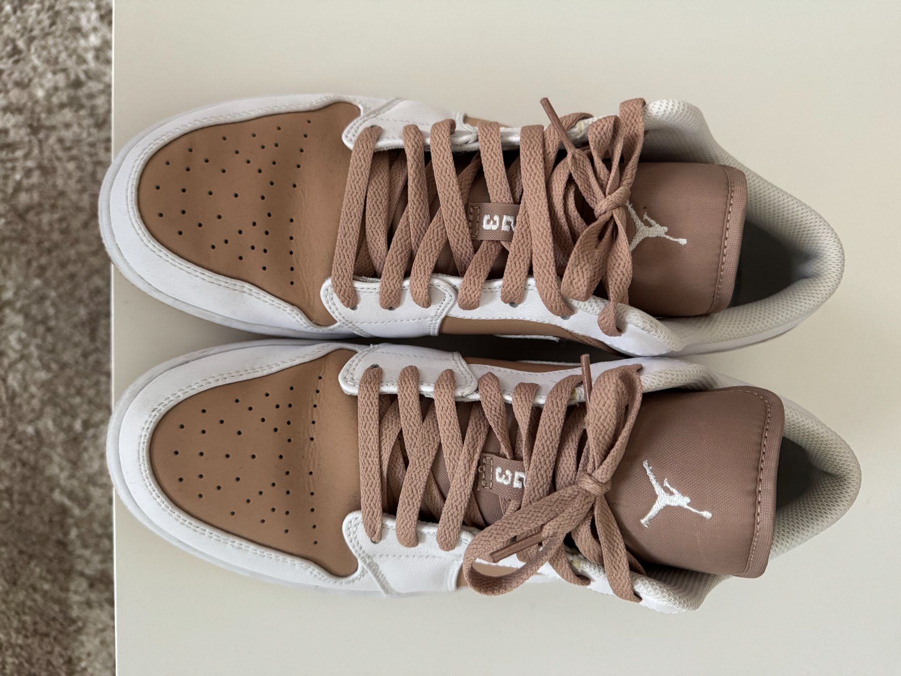 Jordan Scarpe da uomo: Air Jordan 1 beige Gr. 45 – Usato da Rotkreuz venduto da Servette1
