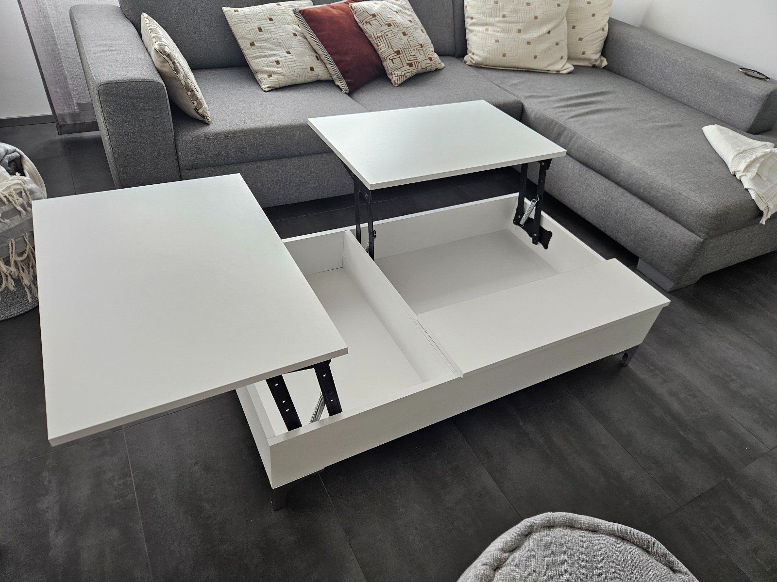 Tavoli: Table basse réglable – Usato da Estavayer-le-Lac venduto da Bepi01