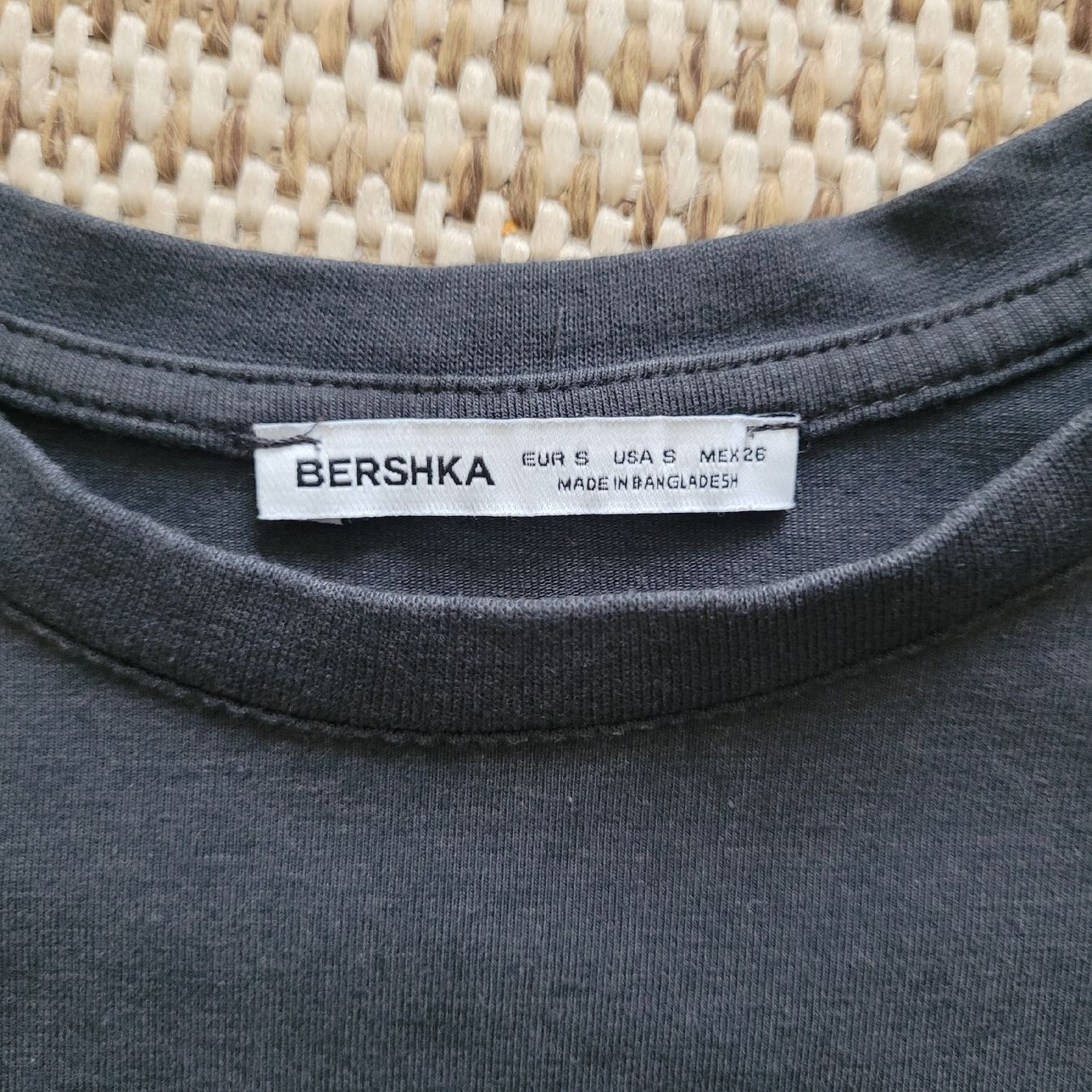 Bershka T-shirt: BERSGKA T-shirt gris taille S – Nuovo (secondo la descrizione) da Genève venduto da Tanaa_12 4