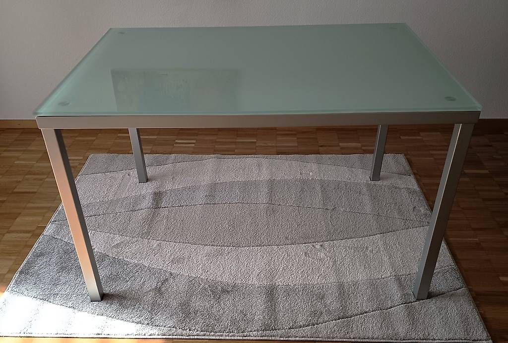 Tables: Esszimmertisch mit Glasplatte – D'occasion à Winterthur par niagara11