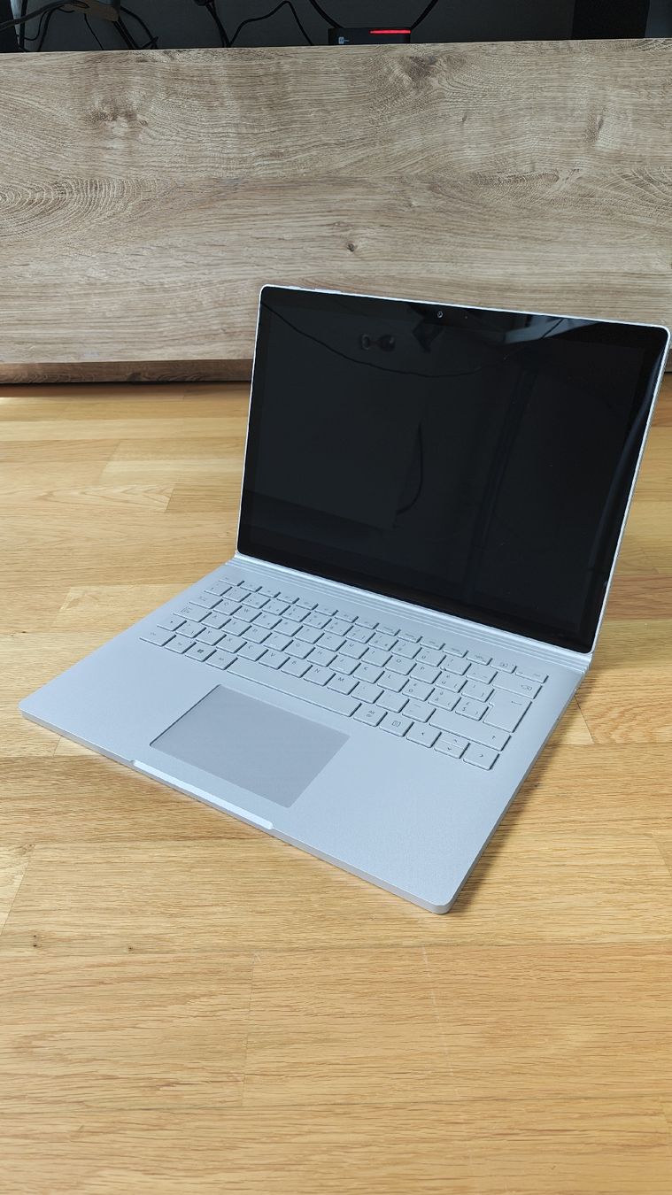 Microsoft Notebook: Microsoft Surface Book 2 - 13.5 Zoll - Intel i7 - 512GB SSD – Usato da St. Gallen venduto da tintan