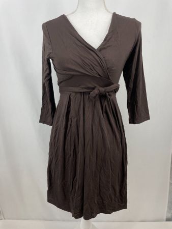 LA BELLE PARISIENNE Robe marron ceinturé