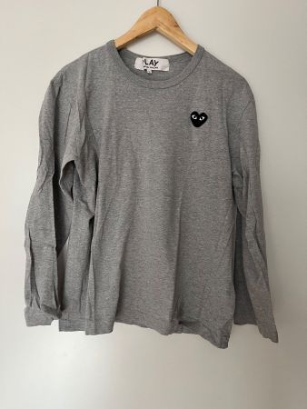Play Comme des Garçons, Langarmshirt, Gr. L, grau