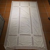 Cremeweisse Tischdecke mit Spitze 220 x 127 cm
