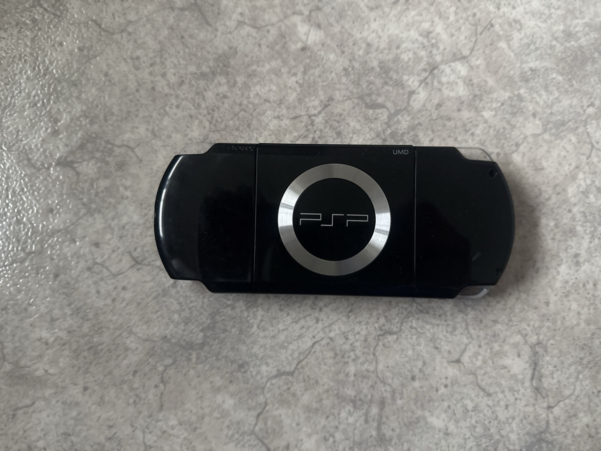 Sony Console: Psp 2004 13 jeux  – Usato da Fribourg venduto da dio_79ds 2
