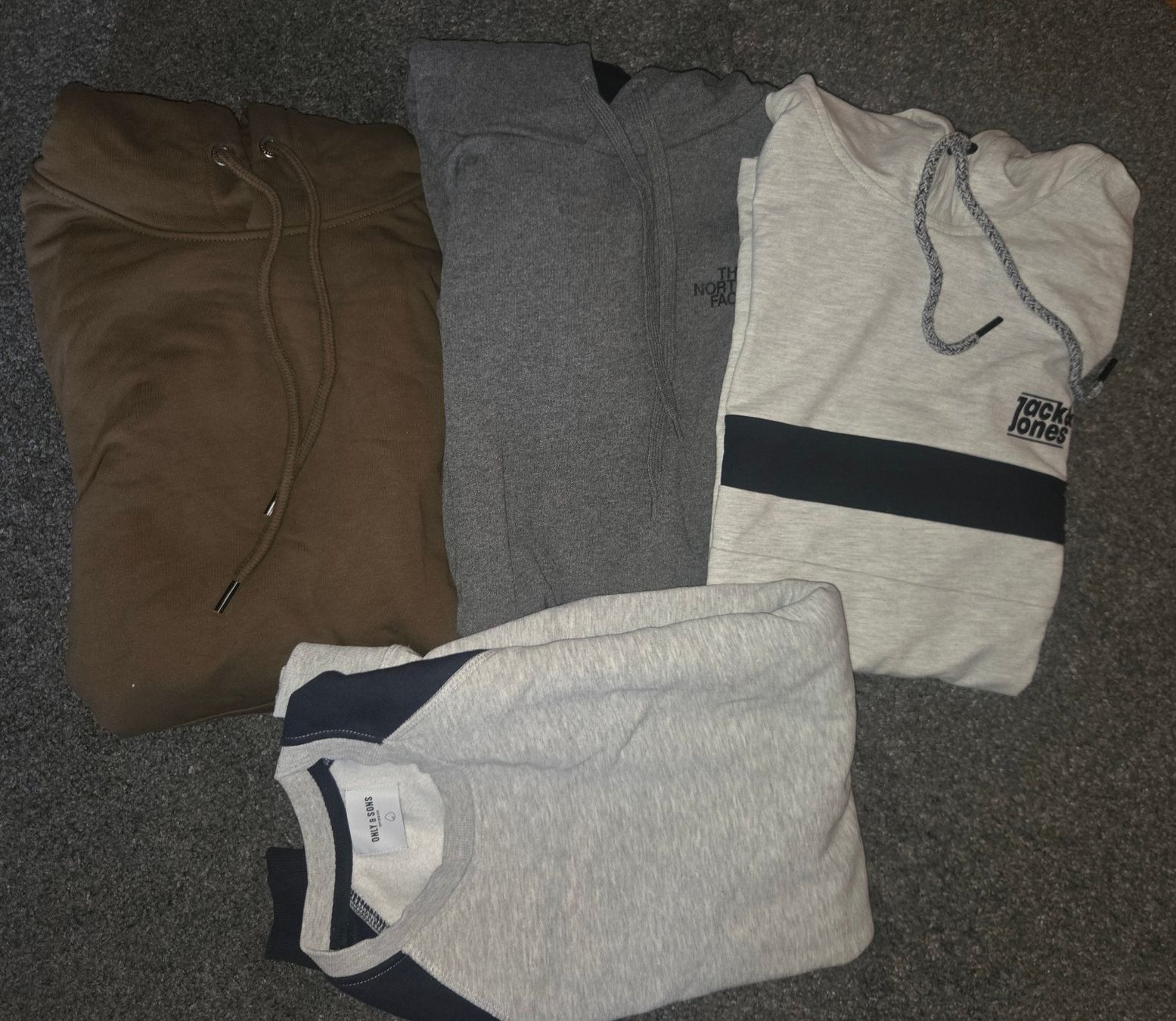 Lots de vêtements: Kleiderpaket Gr.M – D'occasion à Ersigen par steven0110 1