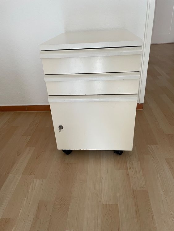 Bürorollkorpus auf Rädern weiss mit Schubladen abschliessbar (Gebraucht ...