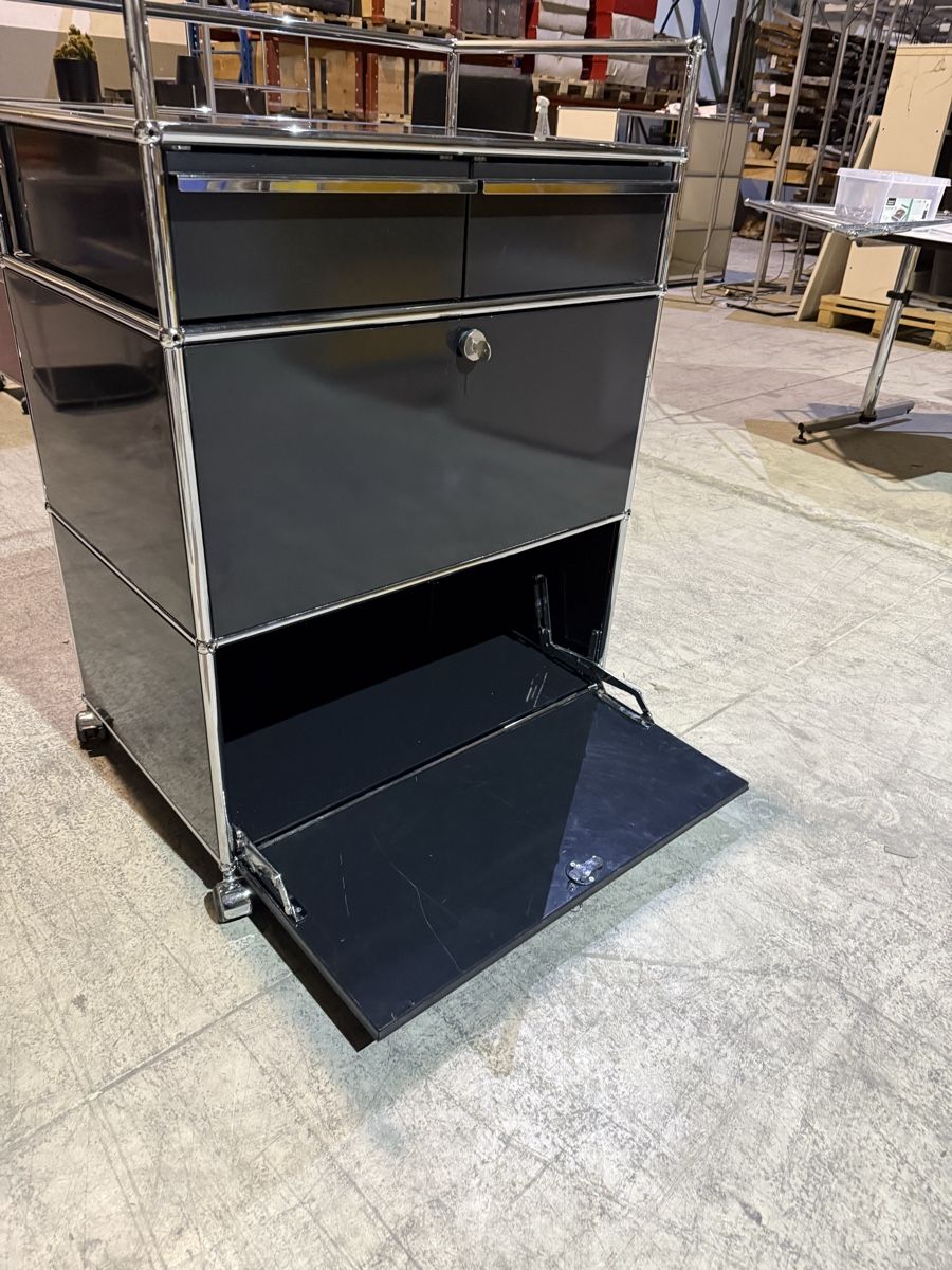 USM Scaffali: USM Haller Sideboard Graphitschwarz auf Rollen ab 1.CHF 001 – Usato da Balsthal venduto da Designhaus.Schmitt 8