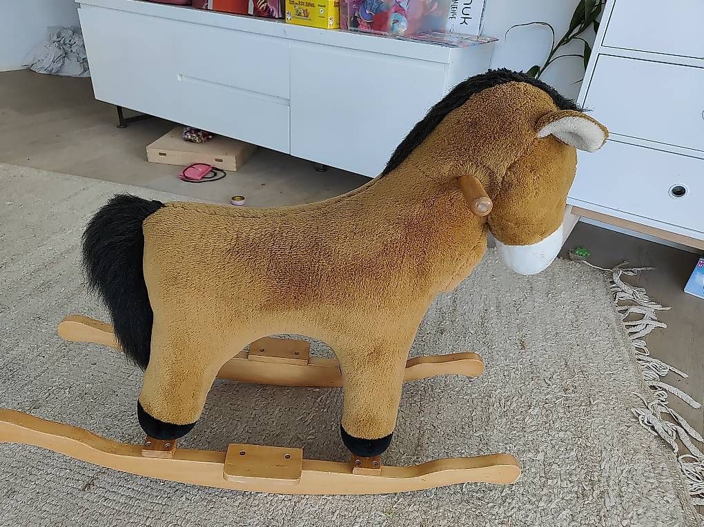 Jouets: Schauckelpferd  – D'occasion à St. Gallen par nin_5k7b 1