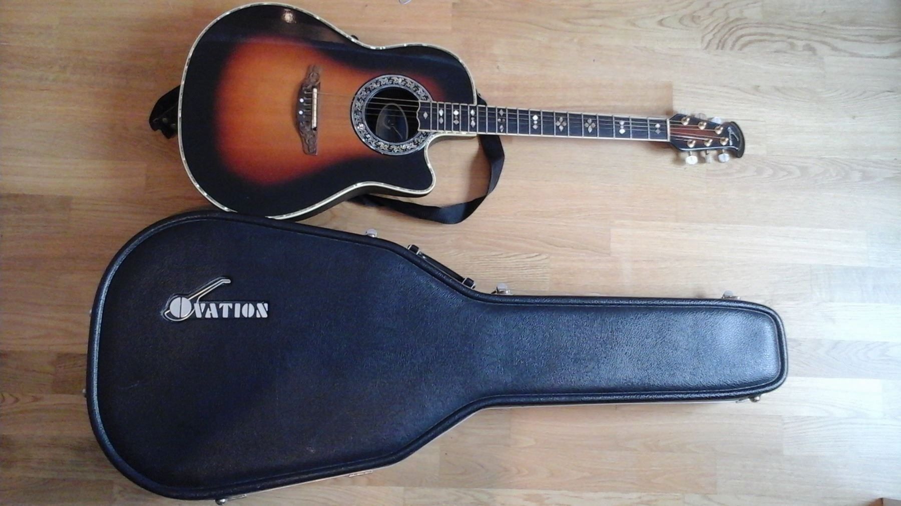 Ovation Strumenti musicali: Ovation Custom Legend 1869 Super Shallow Cutaway – Usato da Gretzenbach venduto da HorstV 7