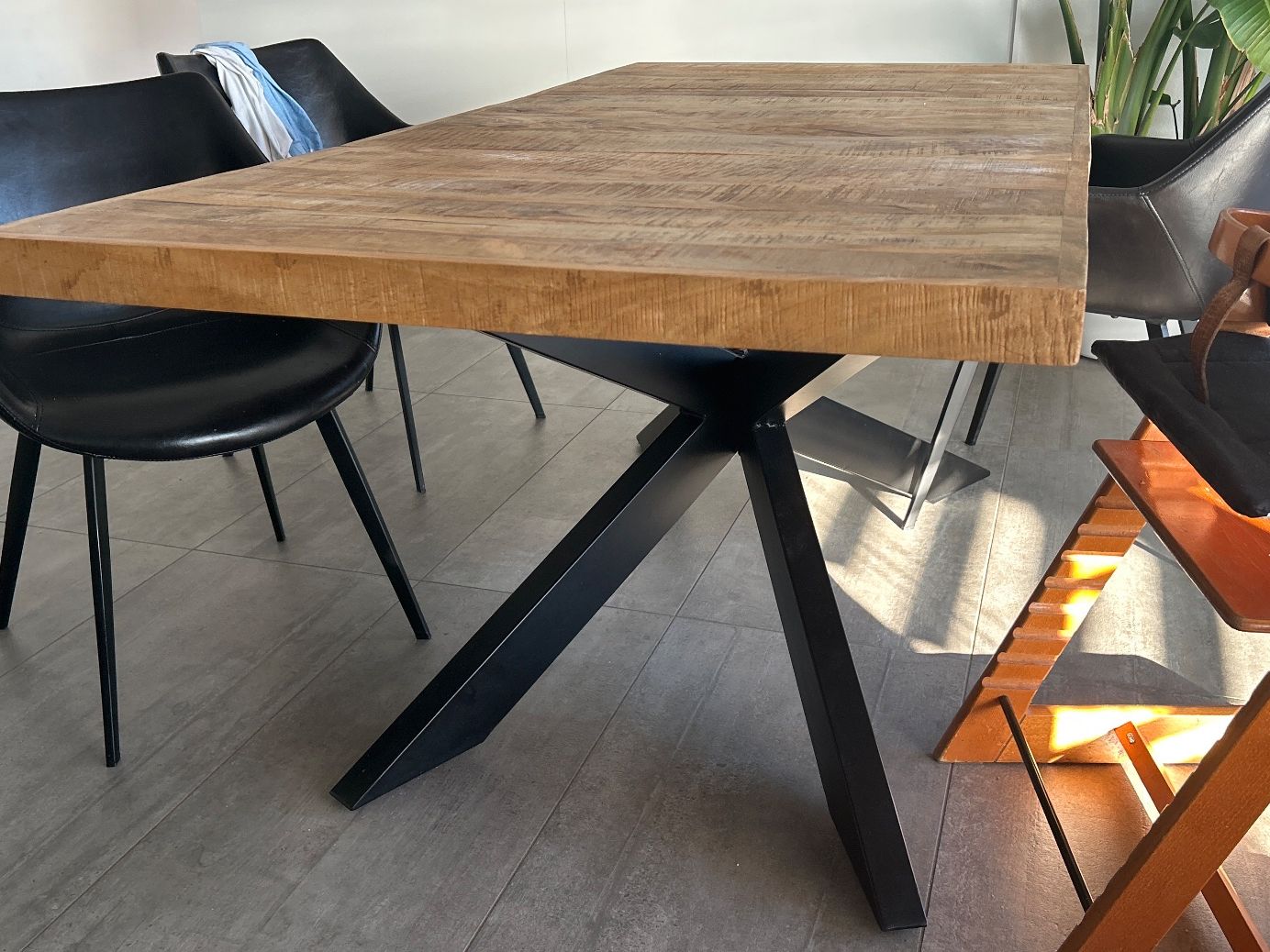 Tavoli: Esstisch, Mangoholz – Usato da Gelterkinden venduto da Kikierenda 6
