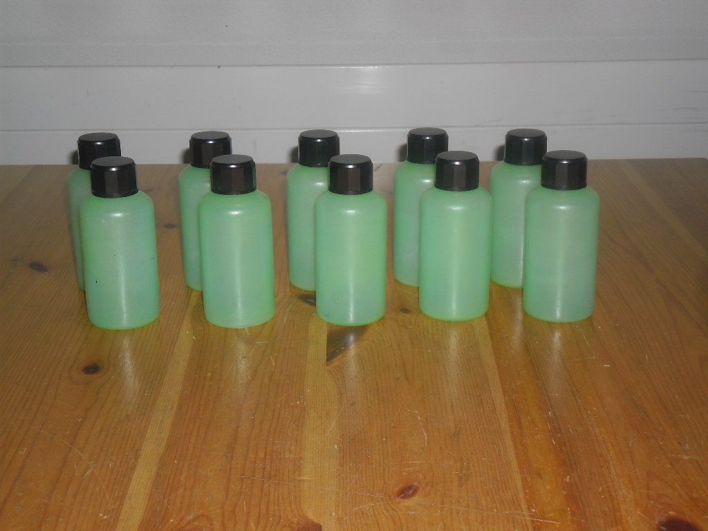 Altro in Stoviglie & Bicchieri: 10 Stk. - Kunststoff-Fläschchen , 100ml – Nuovo (secondo la descrizione) da Büren SO venduto da omsa 1