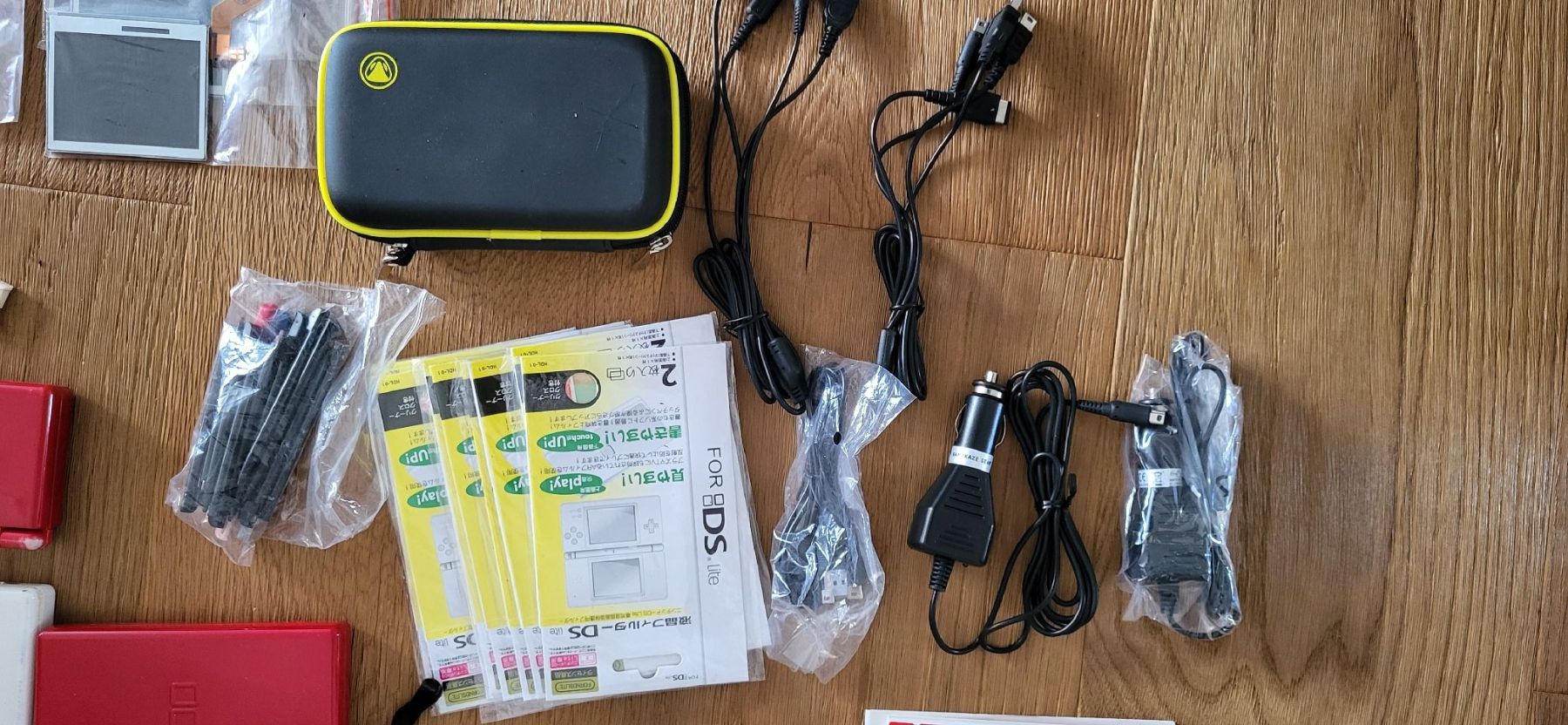 Nintendo Spiele: 13x Nintendo DS und Zubehör – Defekt aus Münsingen von Heroism2010 2
