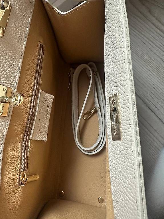 Taschen für Damen: Handtasche – Gebraucht aus Wauwil von est_r5td 1
