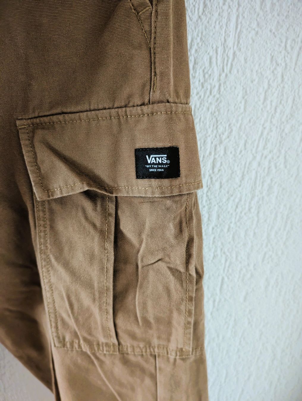 Vans Pantaloni: Vans Range Baggy Elastic - Medium (W32) – Usato da Pfäffikon SZ venduto da RainerZuefall 1
