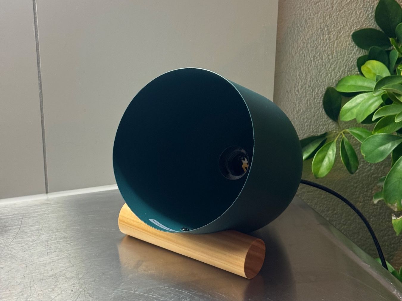 Westwing Lampade: Kleine Tischlampe mit Holz-Dekor – Usato da Zürich venduto da Mariaxlx 1