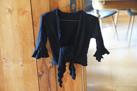 Flamenco Wickel Jäckchen Tanzkleidung schwarz, Ärmelvolants