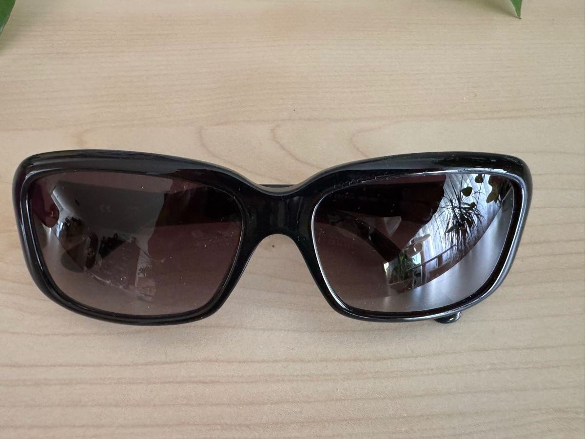 Escada Lunettes & Verres: Escada Sunglasses and Case – D'occasion à Fällanden par emilyeheim 1