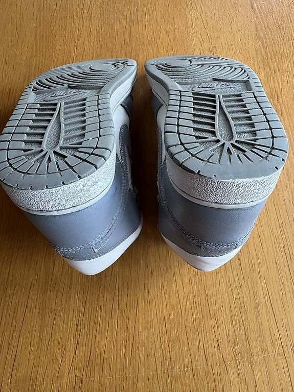 Damenschuhe: AIR JORDEN  39 – Gebraucht aus Appenzell Steinegg von pba_z8py