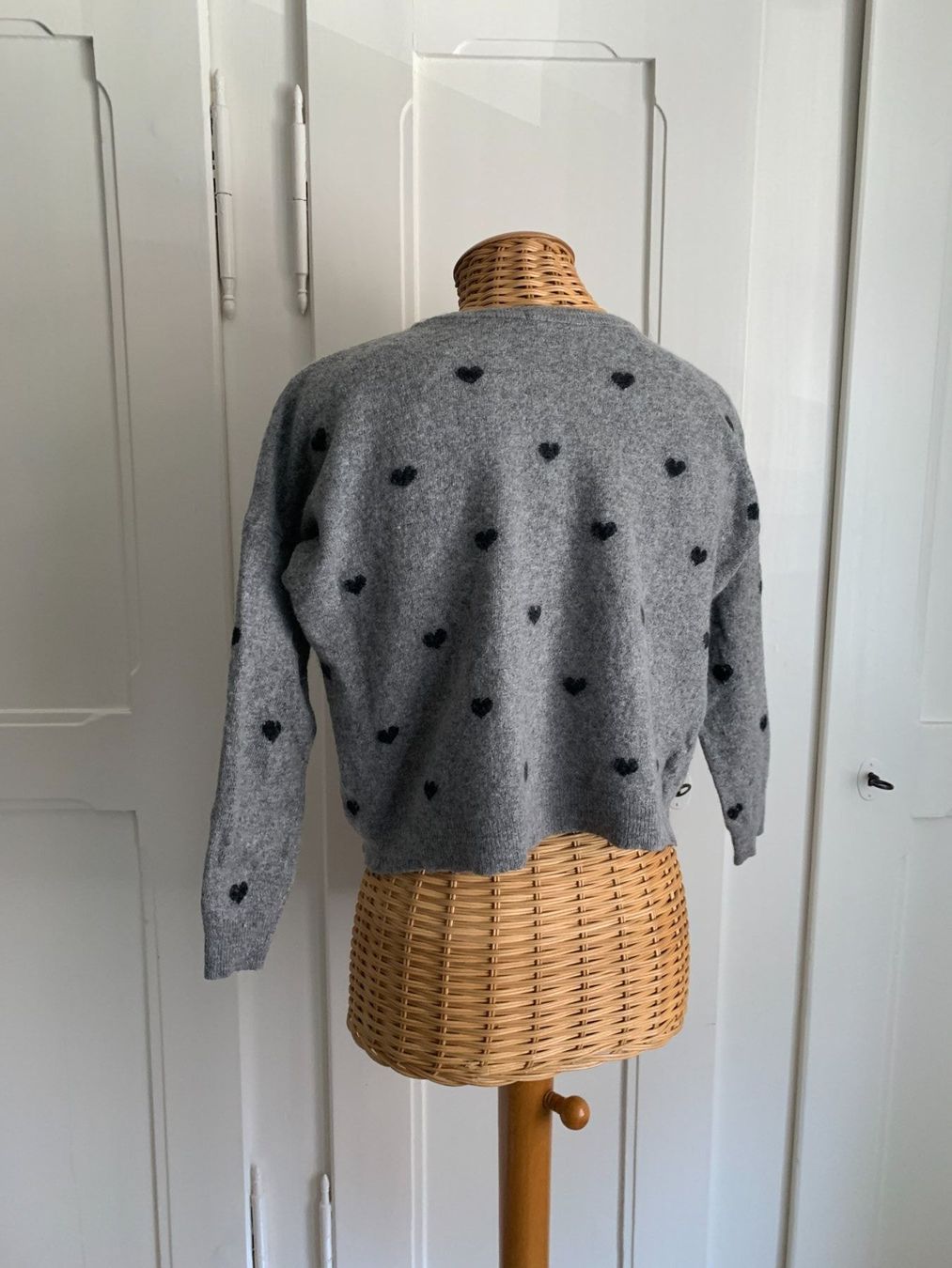 Pullover & Sweatshirts: ESE O ESE - cropped Strickpullover hellgrau M – Gebraucht aus Zürich von Diazaio 2