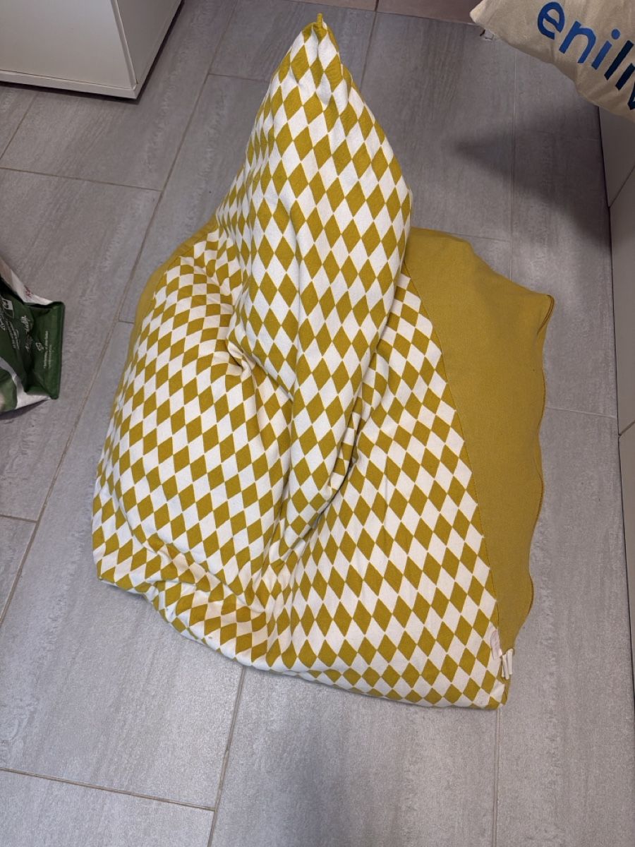 Poltrone: Kinder Sitzsack Vertbaudet gelb mit Muster – Usato da Mellingen venduto da cocco12