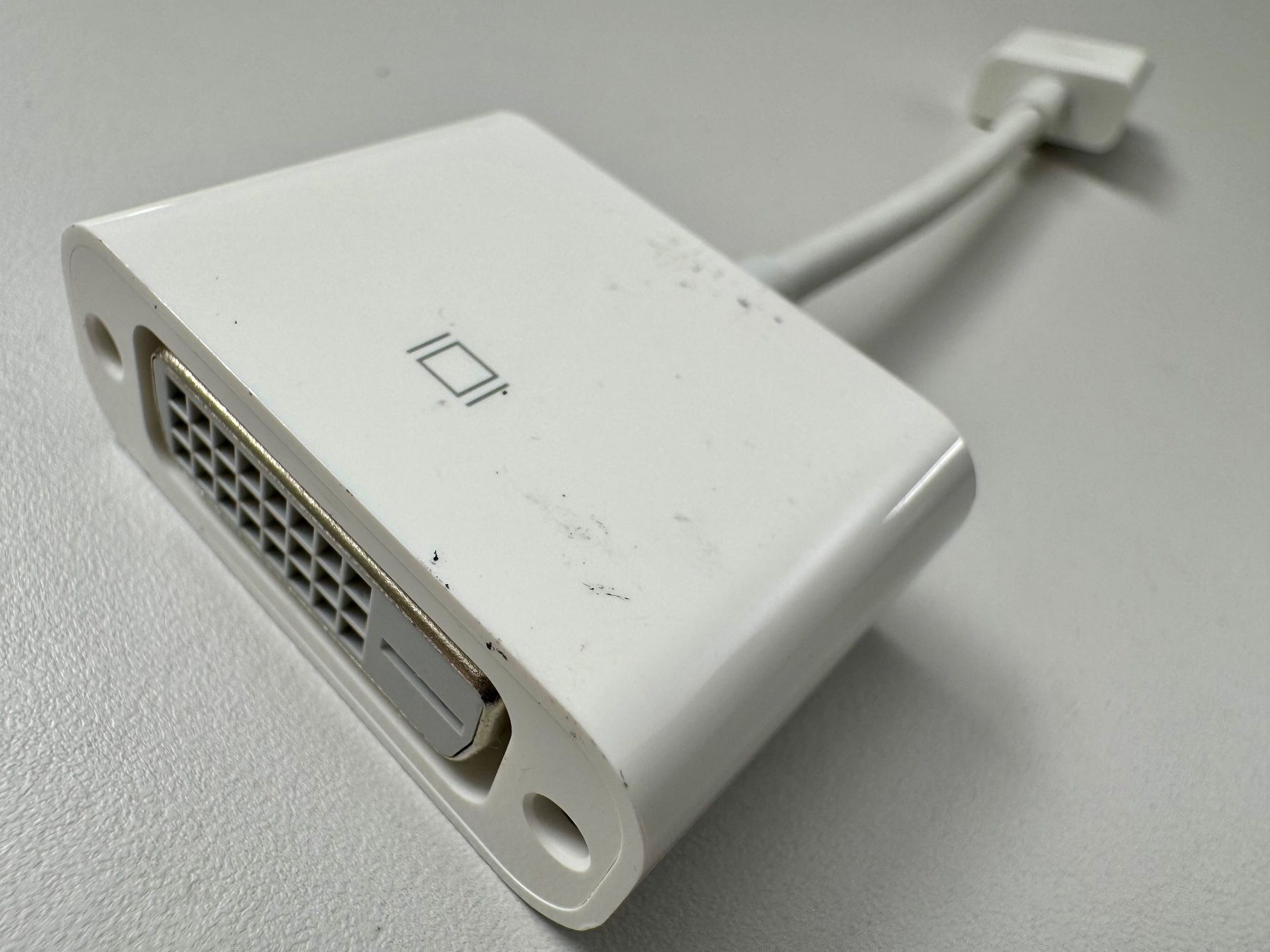 Apple Adattatori: Apple Adapter HDMI–Mini-DisplayPort – Usato da Rothenthurm venduto da WalterliTell