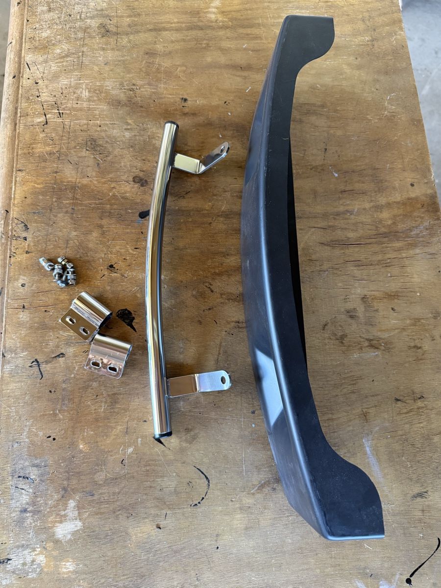 Tutti pezzi di ricambio auto: porte plaque avant & écusson – Usato da Montfaucon venduto da Ccrimi 1