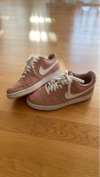 Nike Damenschuhe Gr 37.5