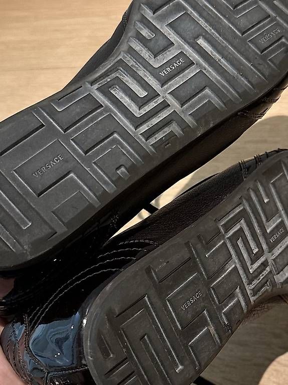 Versace Chaussures hommes: Versace sneaker – D'occasion à baar par may_8fwr 4